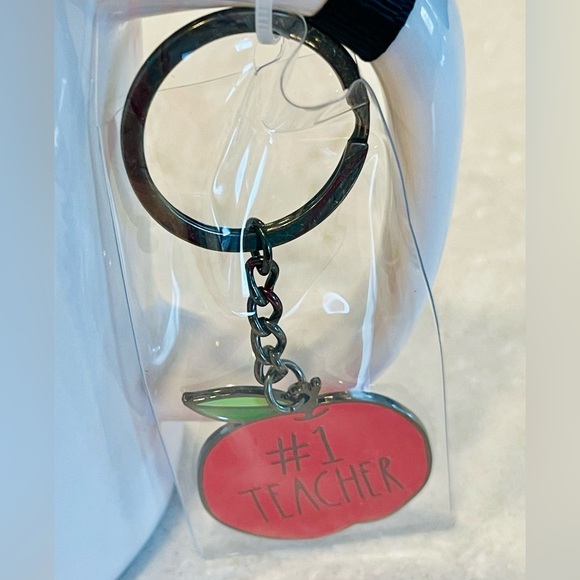 NEW Rae Dunn WORLDS BEST TEACHER coffee mug With #1 Teacher Key Chain Great Gift - Picture 2 of 6